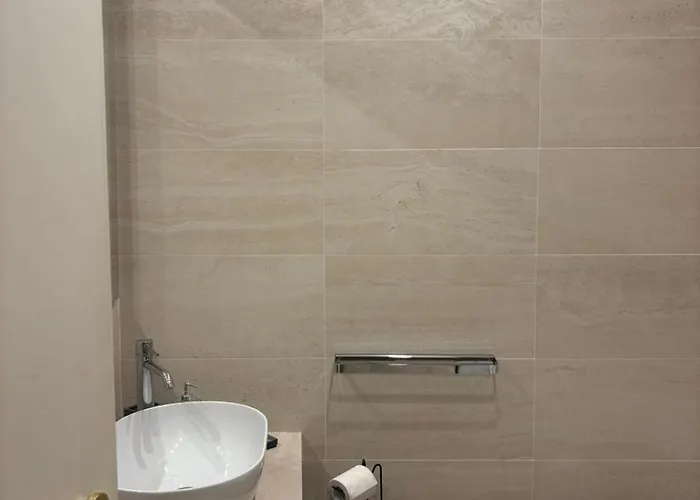 בית הארחה Ah Trevi 4*