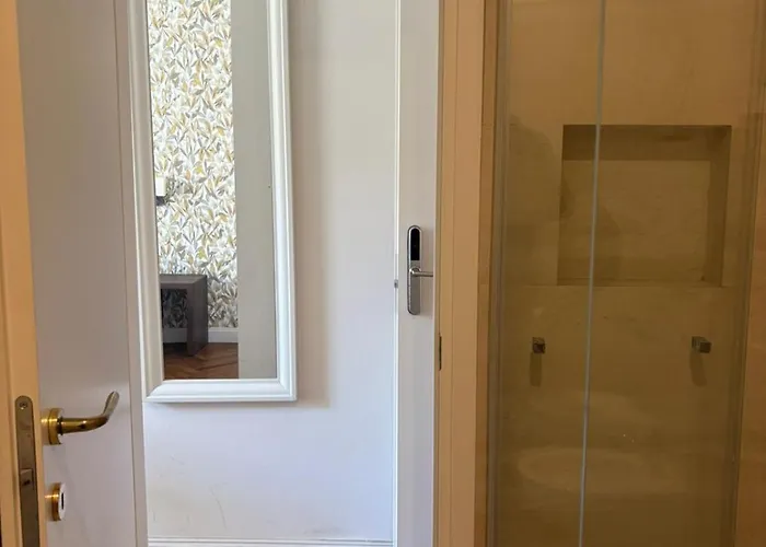 בית הארחה Ah Trevi 4*