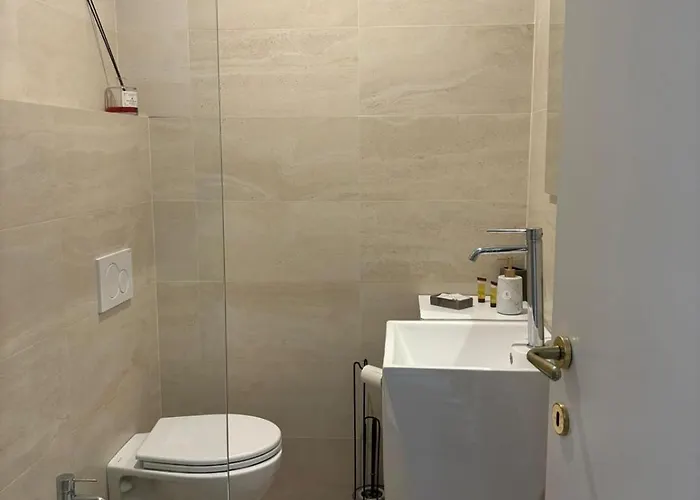 Ah Trevi 4* רומא